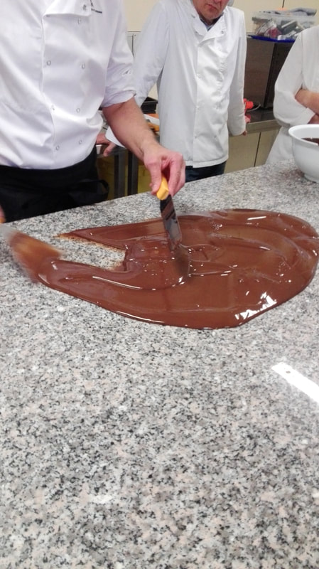 Preparation du chocolat (température et structure)